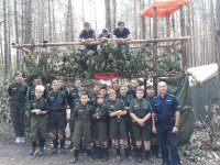 Policjanci na spotkaniu z harcerzami w Rudce Starościańskiej