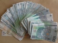 zdjęcie przedstawia banknoty pienieżne