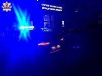 zdjęcie przedstawia radiowóz którym lubartowscy policjanci pilotowali chorego 4-latka do szpitala w Lublinie