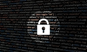 na obrazku na ciemnym tle kłódka