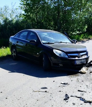 na zdjeciu samochody biorące udział w zdarzeniu drogowym