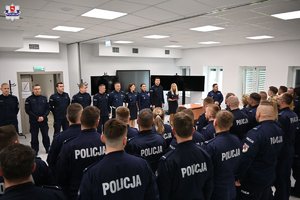 na zdjęciu prowadzący i uczestnicy kursu