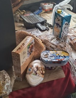 zakupy zrobione przez funkcjonariuszy